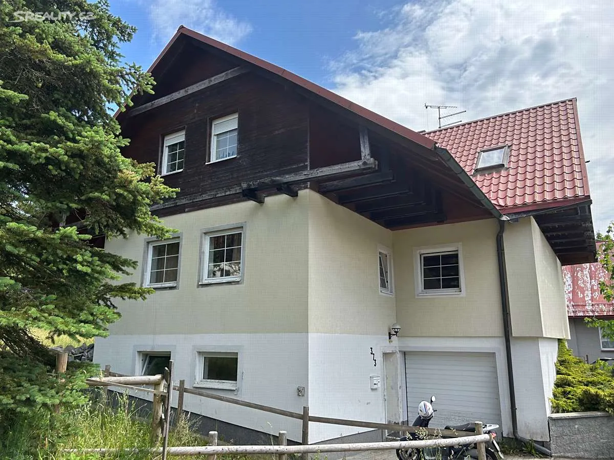 Dražba rodinného domu 246 m², pozemek 776 m²